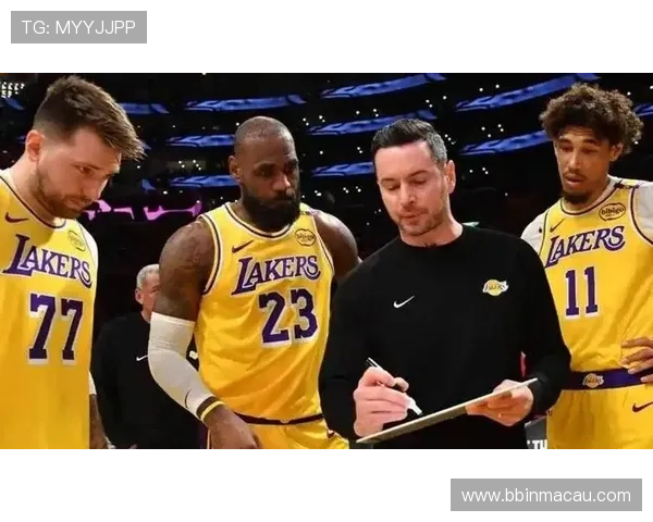 雷迪克带领湖人本赛季主场28胜9负 位居联盟第三展现强大竞争力